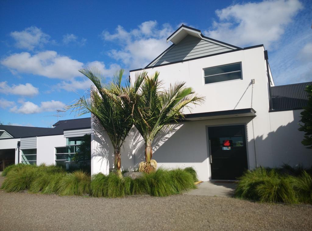Готель Auckland Karaka Country Retreat Екстер'єр фото